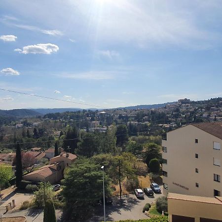 La vue du château - tout confort Gréoux-les-Bains Extérieur photo