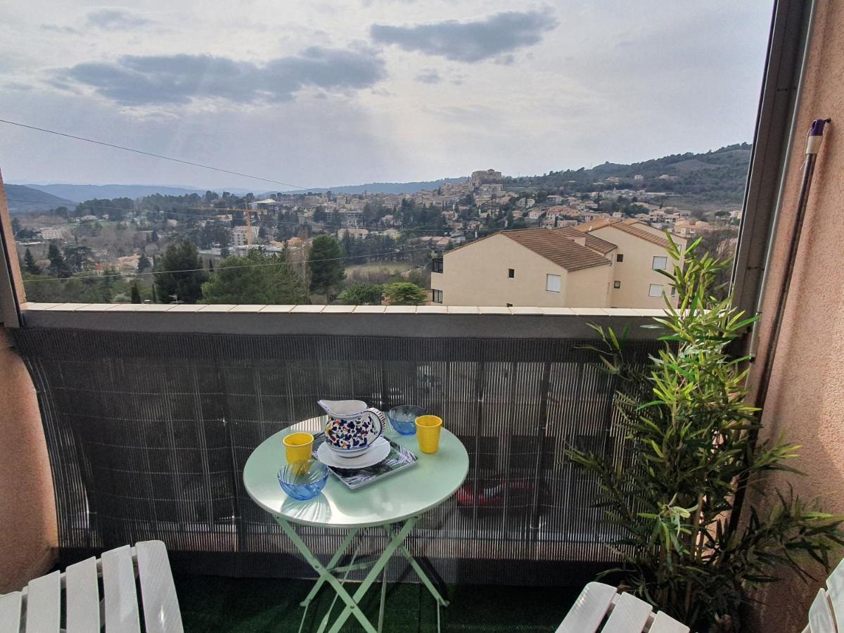 La vue du château - tout confort Gréoux-les-Bains Extérieur photo