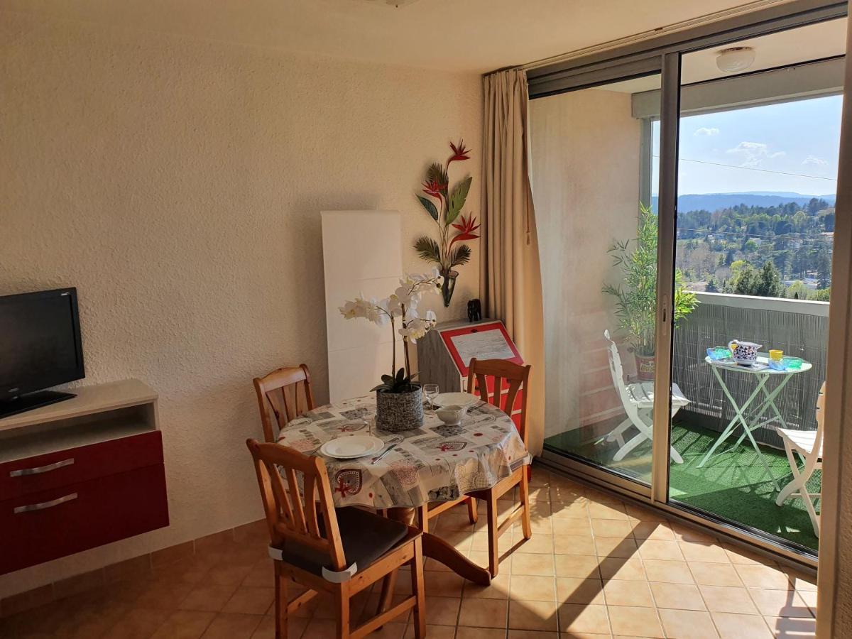 La vue du château - tout confort Gréoux-les-Bains Extérieur photo