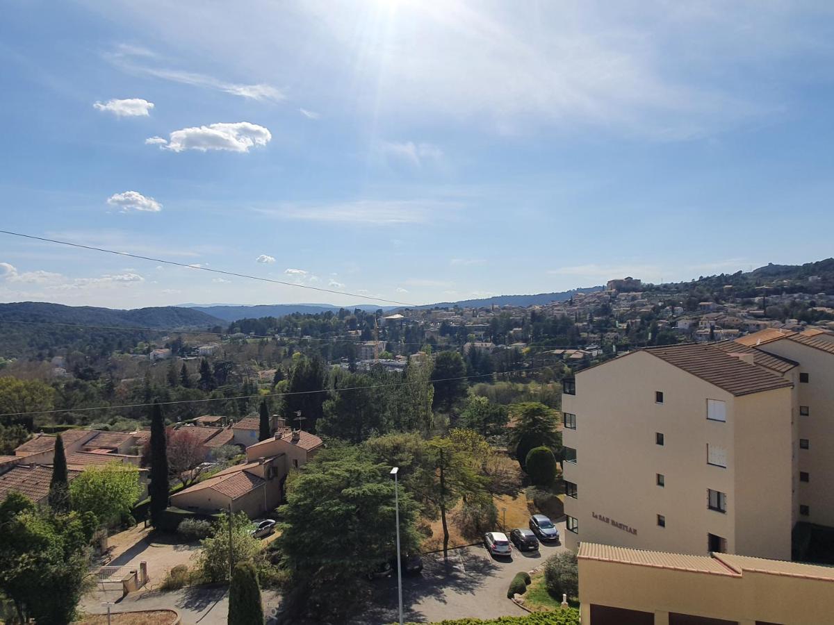 La vue du château - tout confort Gréoux-les-Bains Extérieur photo